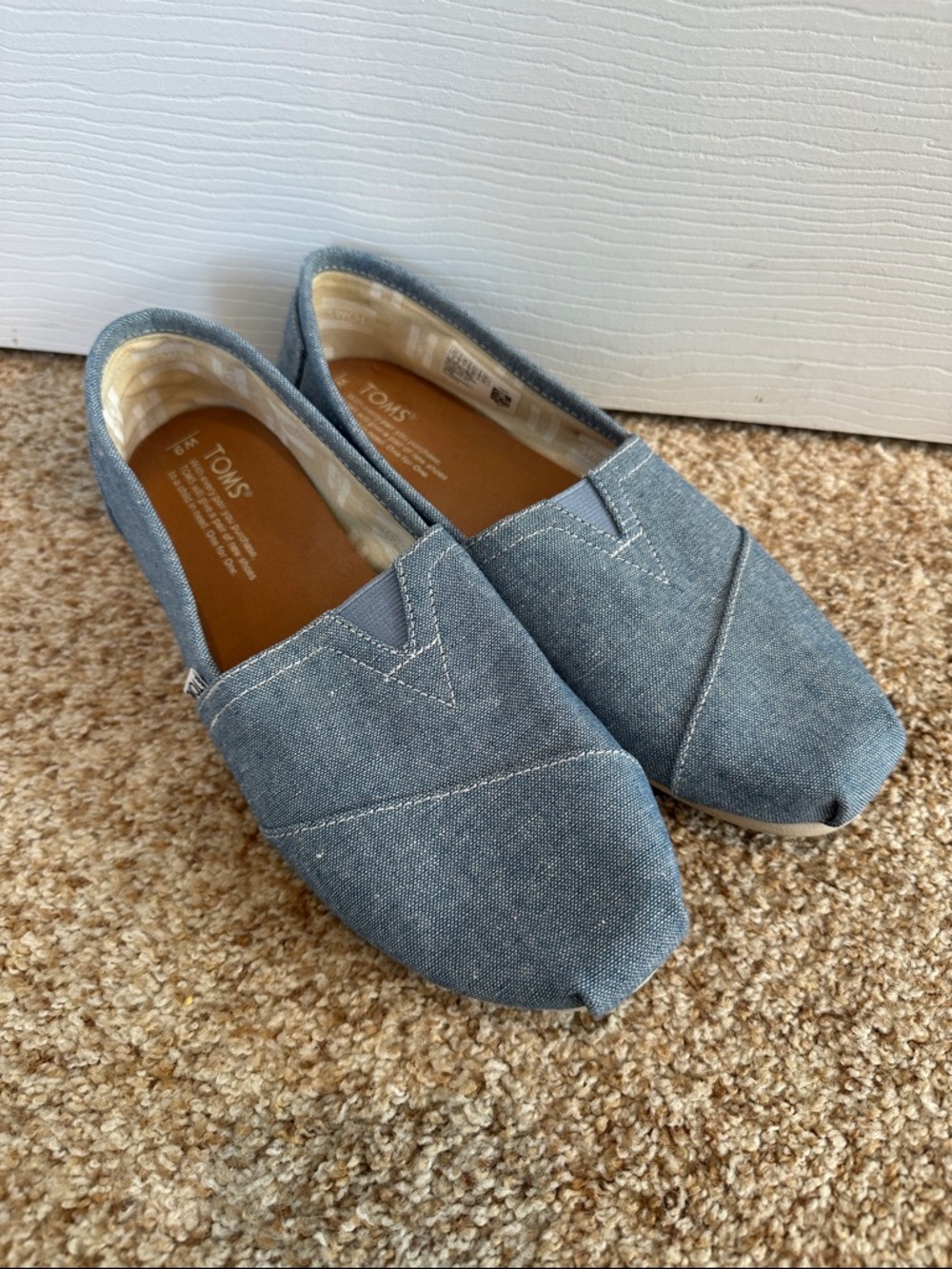 Toms Slip-On Canvas Alpargata Shoes in Light Denim Blue Women’s 9